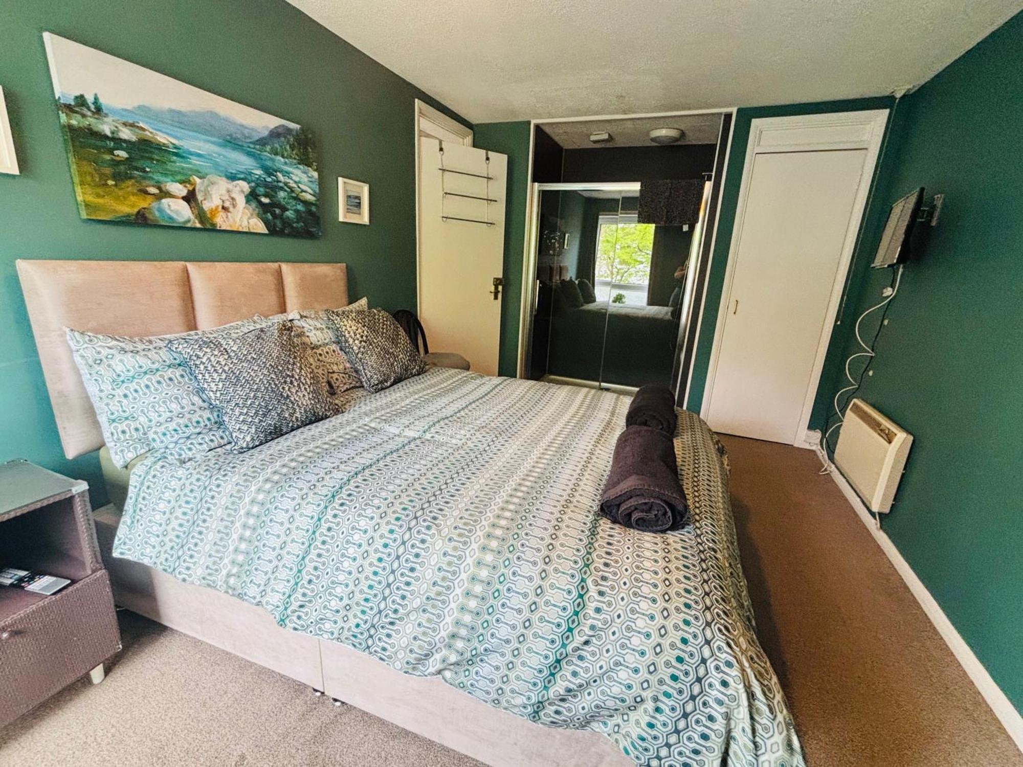 The Number Eleven Apartment Kilmuir  Bagian luar foto