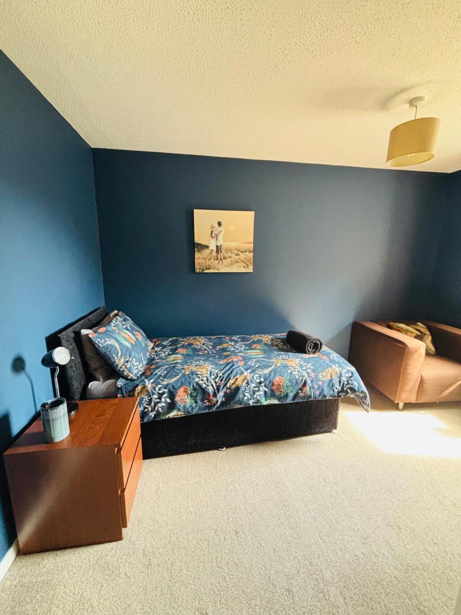 The Number Eleven Apartment Kilmuir  Bagian luar foto